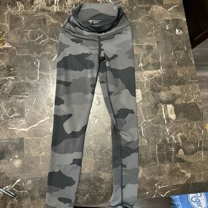 Aerie Chill Play Move Camo Leggings